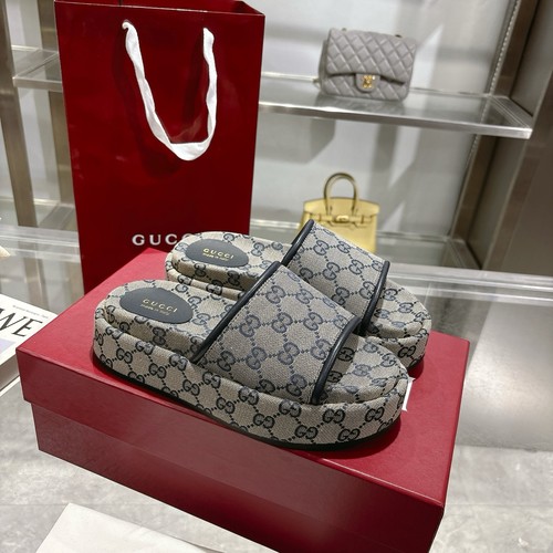 グッチ サンダル