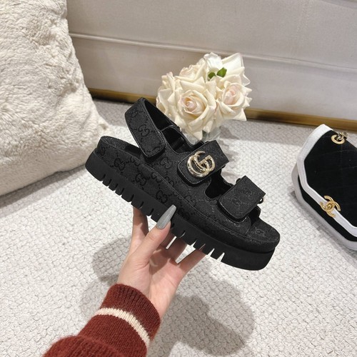 グッチ サンダル