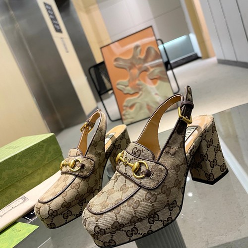 グッチ サンダル
