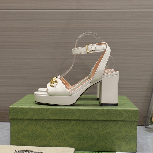 グッチ サンダル