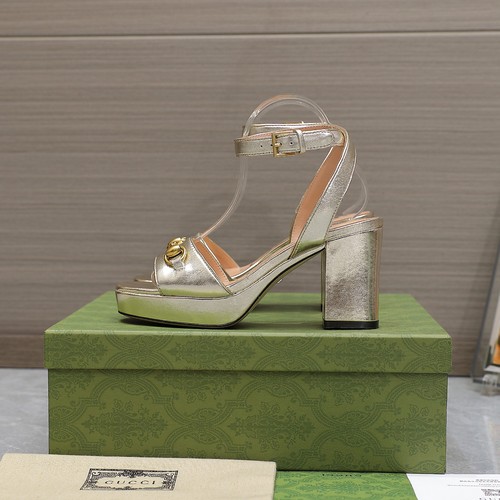 グッチ サンダル