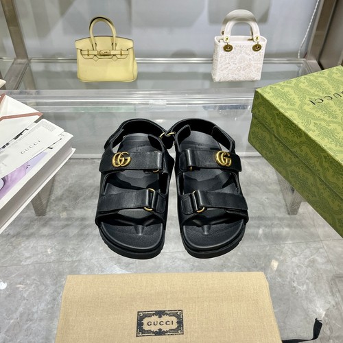 グッチ サンダル