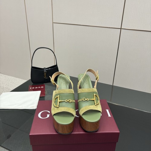 グッチ サンダル