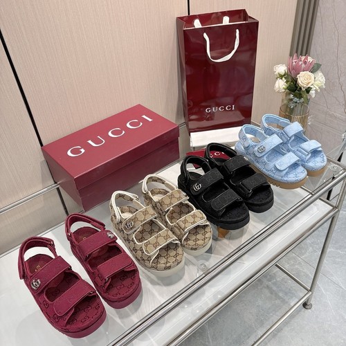 グッチ サンダル