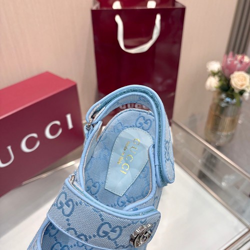 グッチ サンダル