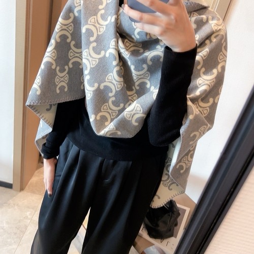 セリーヌ マフラー