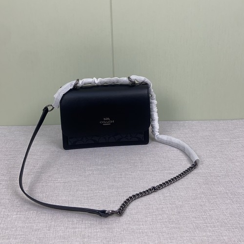 コーチ ショルダーバッグ