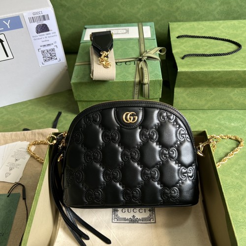 グッチ ショルダーバッグ