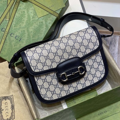グッチ ショルダーバッグ