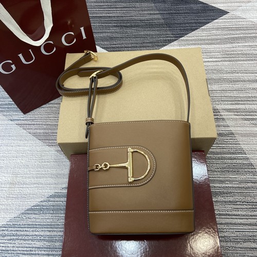 グッチ ショルダーバッグ