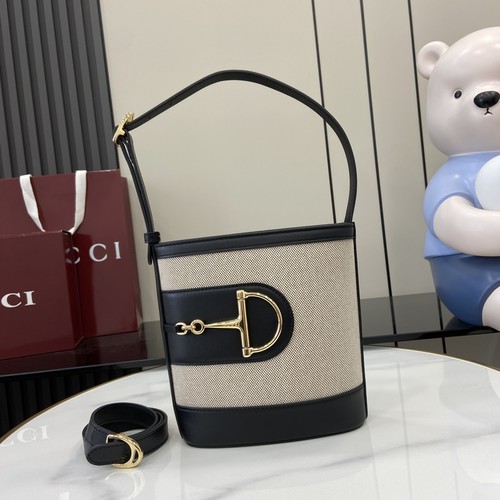 グッチ ショルダーバッグ