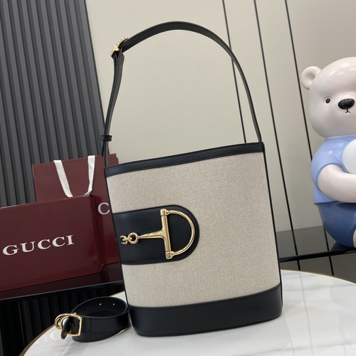 グッチ ショルダーバッグ