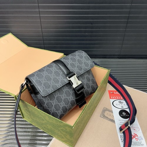 グッチ ショルダーバッグ
