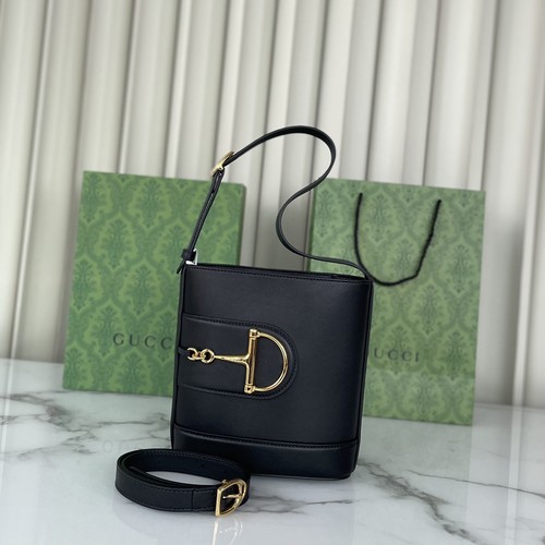 グッチ ショルダーバッグ