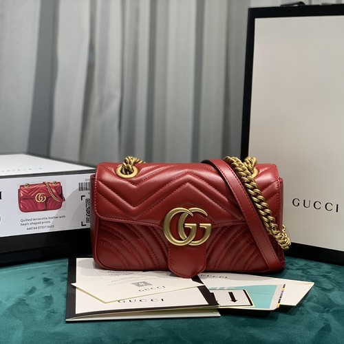 グッチ ショルダーバッグ