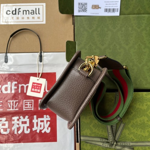 グッチ ショルダーバッグ