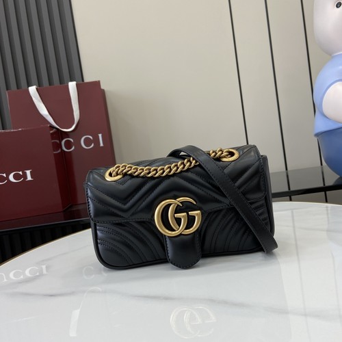 グッチ ショルダーバッグ