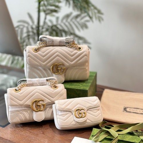 グッチ ショルダーバッグ