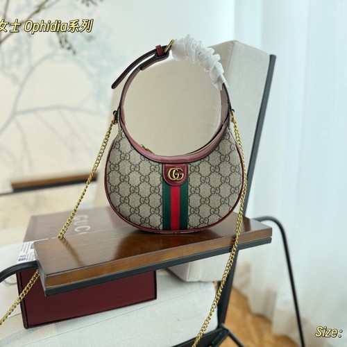 グッチ ショルダーバッグ