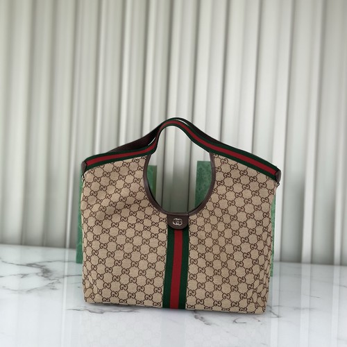 グッチ ショルダーバッグ