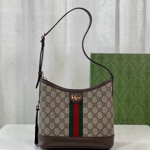 グッチ ショルダーバッグ