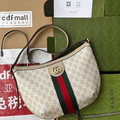 グッチ ショルダーバッグ