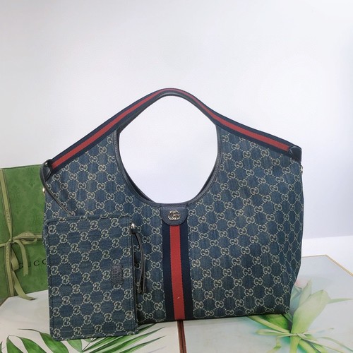 グッチ ショルダーバッグ