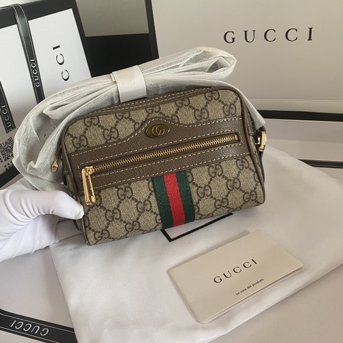 グッチ ショルダーバッグ