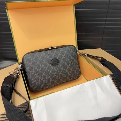 グッチ ショルダーバッグ