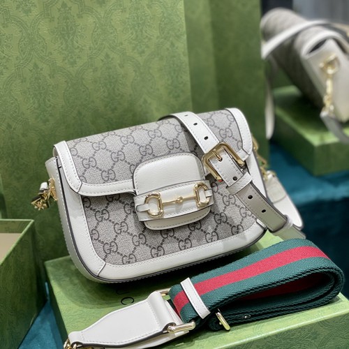 グッチ ショルダーバッグ