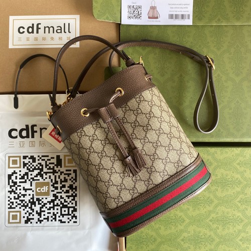 グッチ ショルダーバッグ