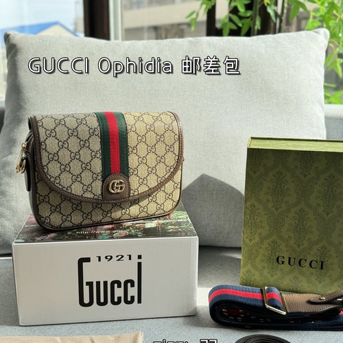 グッチ ショルダーバッグ