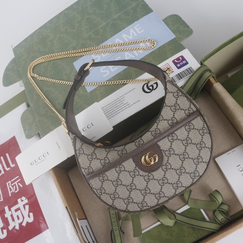 グッチ ショルダーバッグ