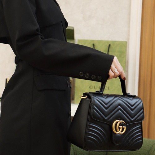 グッチ ショルダーバッグ