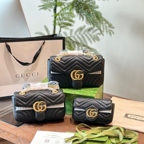 グッチ ショルダーバッグ