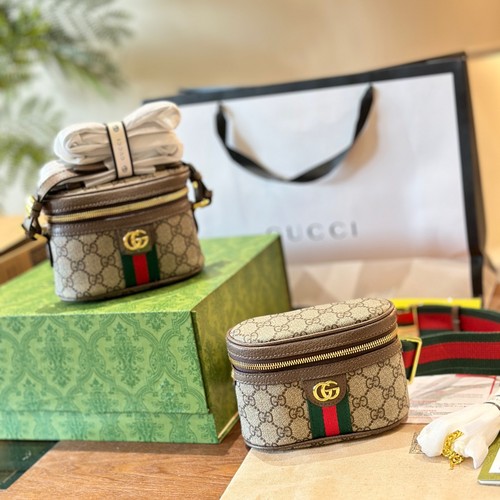 グッチ ショルダーバッグ