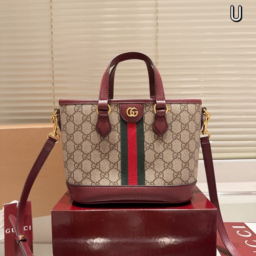 グッチ ショルダーバッグ