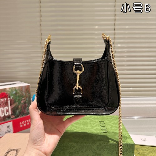 グッチ ショルダーバッグ