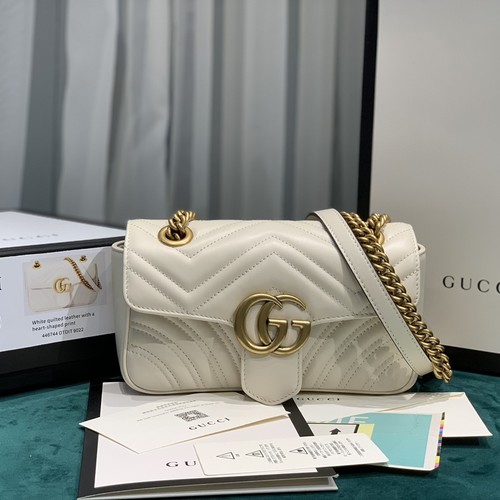 グッチ ショルダーバッグ