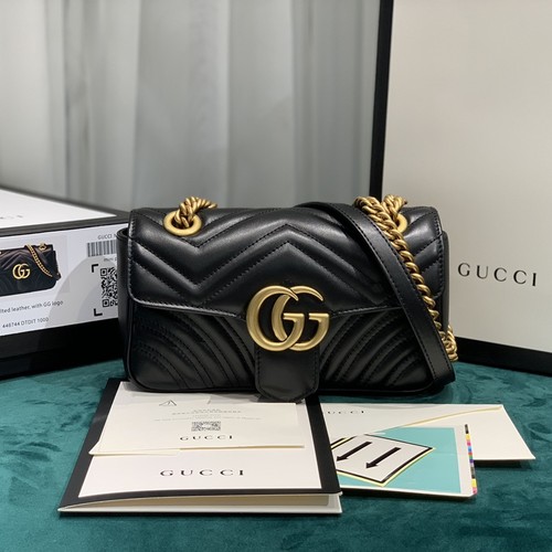 グッチ ショルダーバッグ