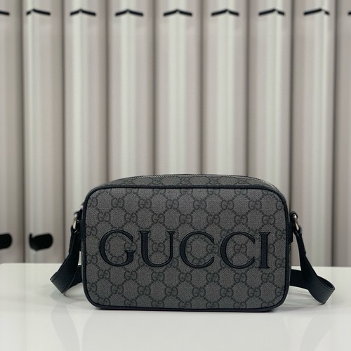 グッチ ショルダーバッグ