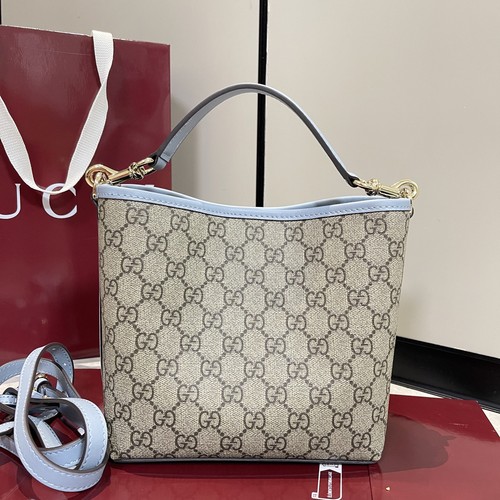 グッチ ショルダーバッグ