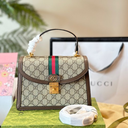 グッチ ショルダーバッグ