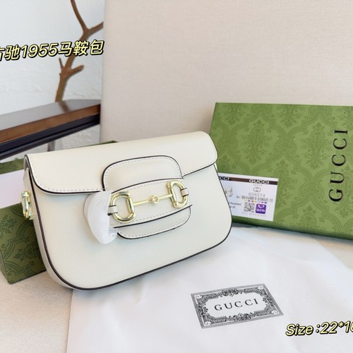 グッチ ショルダーバッグ
