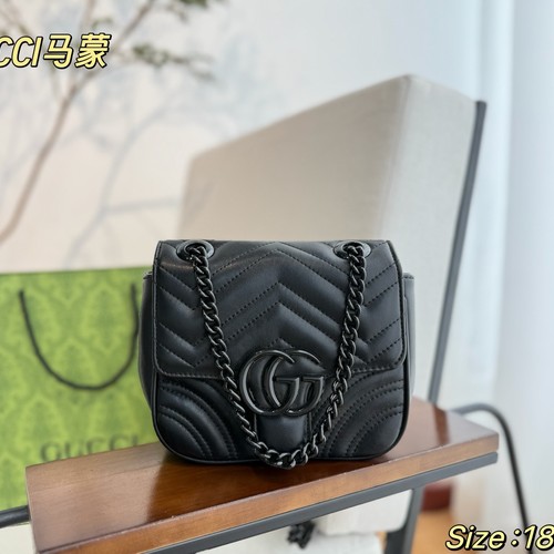 グッチ ショルダーバッグ