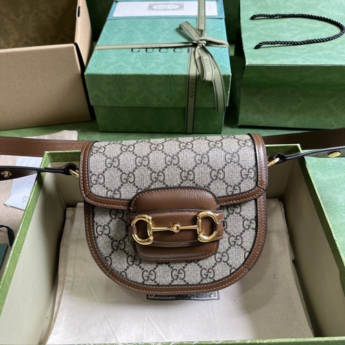 グッチ ショルダーバッグ