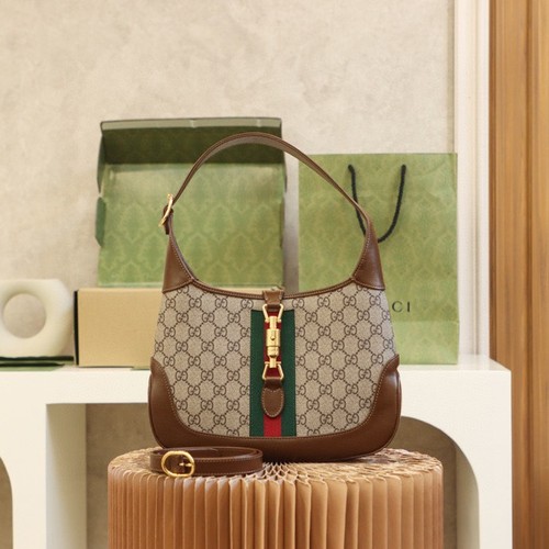 グッチ ショルダーバッグ
