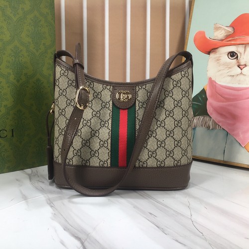 グッチ ショルダーバッグ
