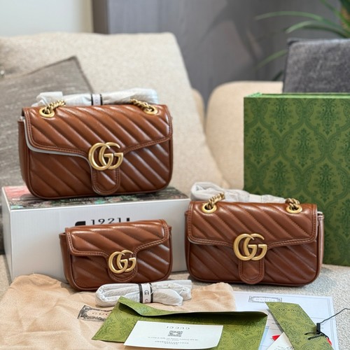 グッチ ショルダーバッグ