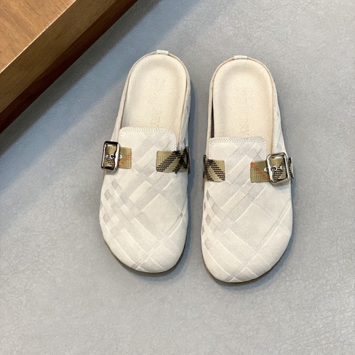 バーバリー ス 靴